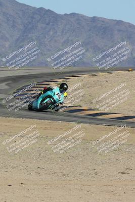 media/Oct-05-2025-CVMA (Sun) [[beeef4f201]]/Race 16-Formula Middleweight/